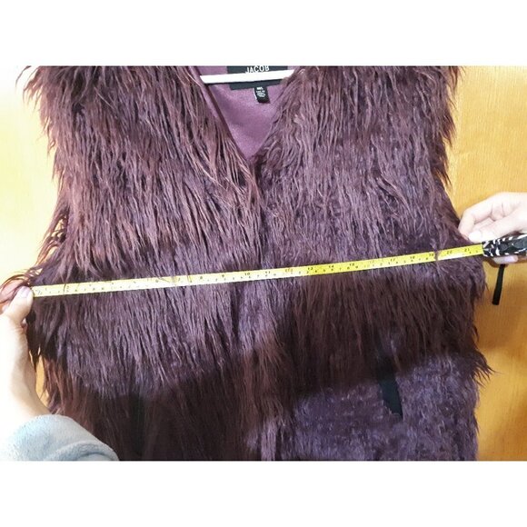EUC Jacob wine berry purple faux fur vest Size M/L - Picture 4 of 5